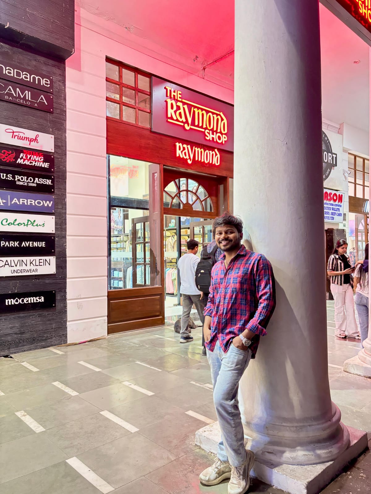 Prince Kumar - Professional Tourist Guide & Founder of Voyage avec Prince